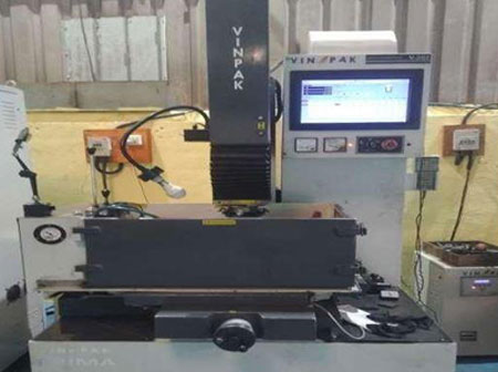 EDM Wire Cut Machine